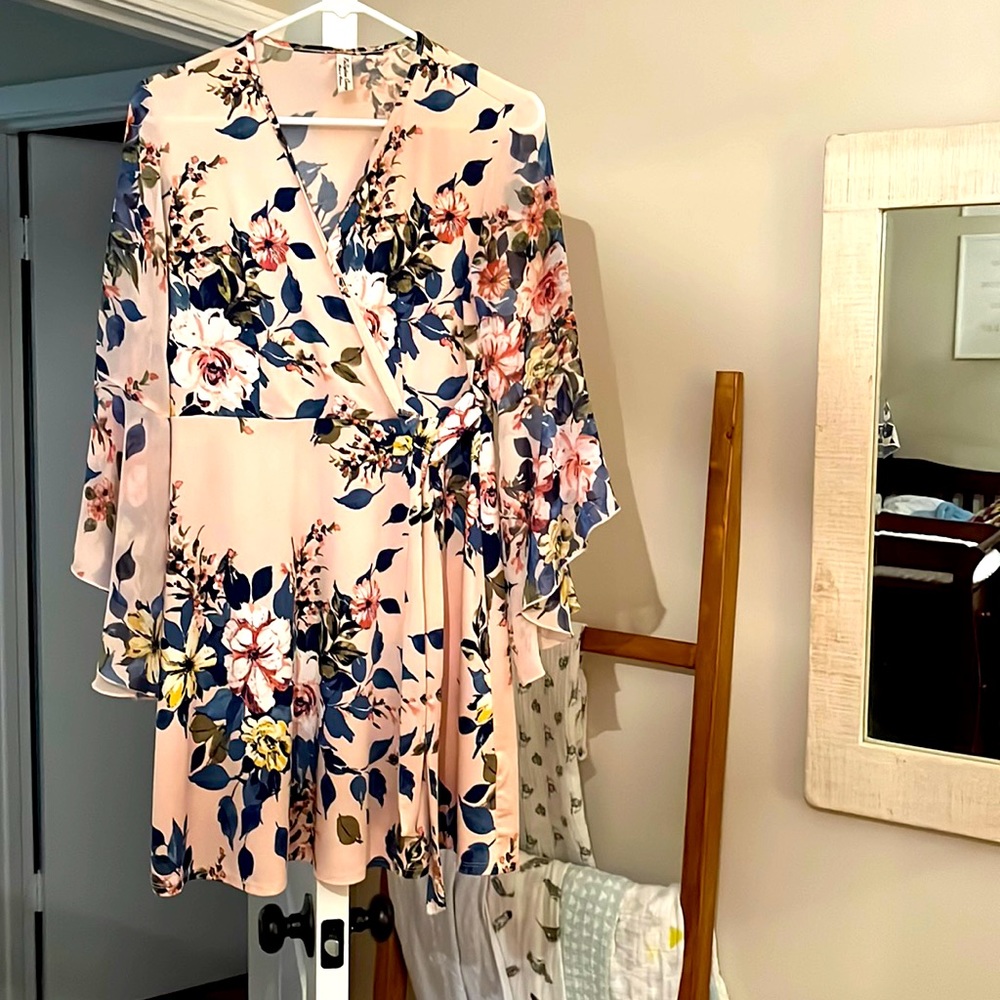 Boho pink flowered mini dress